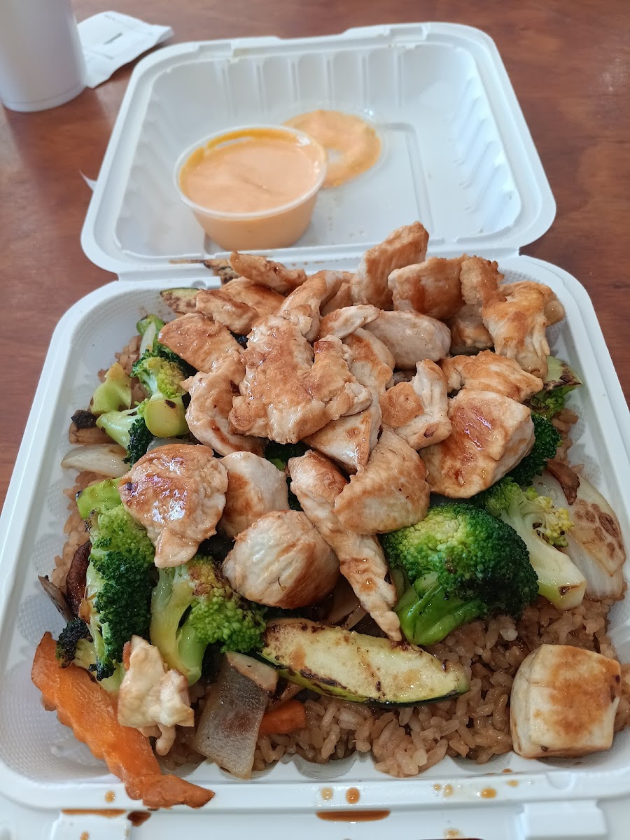 Sakura Poke & Hibachi-4