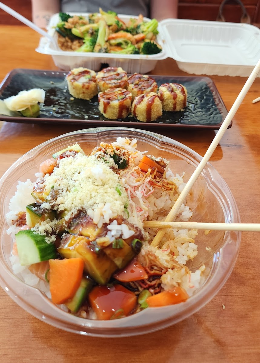 Sakura Poke & Hibachi-6